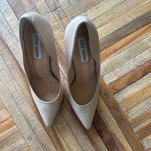 Steve Madden nude heels